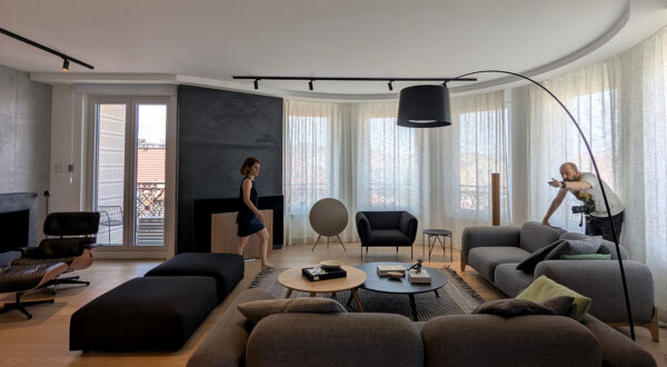 Interior shoot in real conditions – designer and photographer at work, without staged elements.