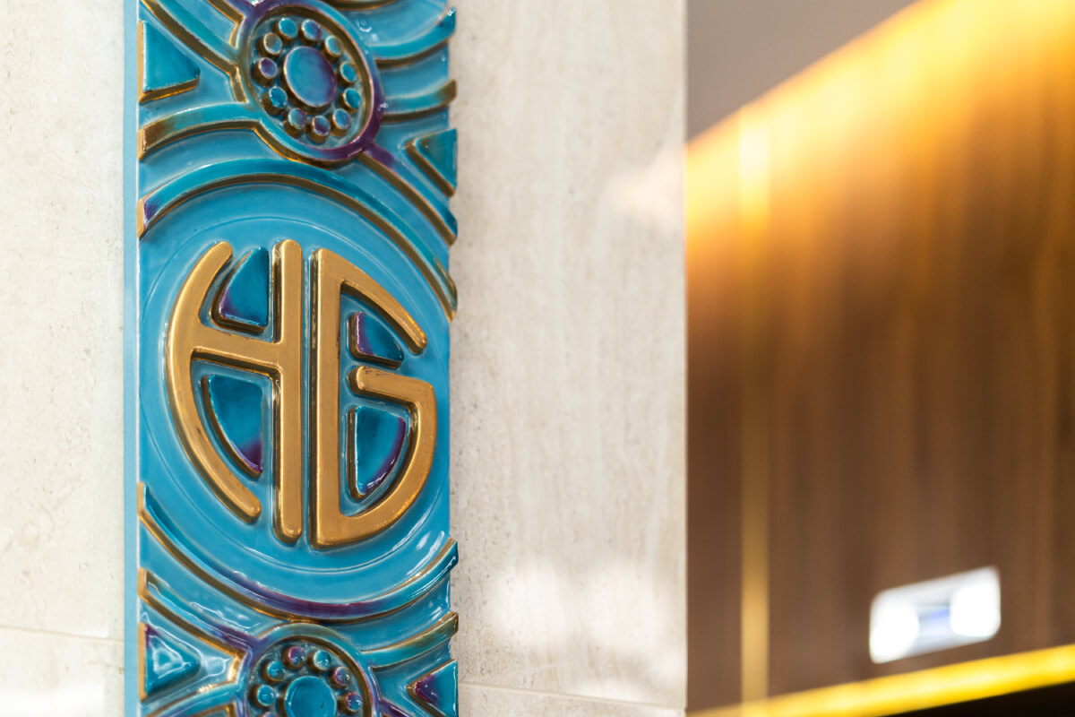 HB ceramic tile, blue and gold color, decorative wall accent, suitable for kitchen backsplash and bathroom walls