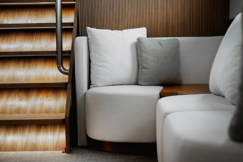 sofa-stepeniste-moderni-dizajn