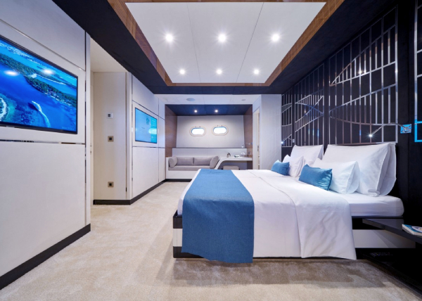 Luxury-yacht-cabin-blue-accents