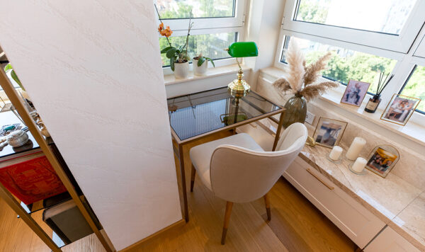 Desk – window – elegant – decor